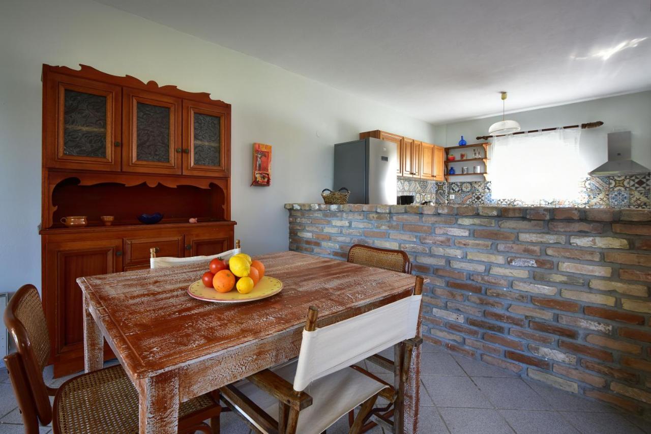 Villa By The Sea - Βίλα Πάνω Στη Θάλασσα Kavos Exterior photo