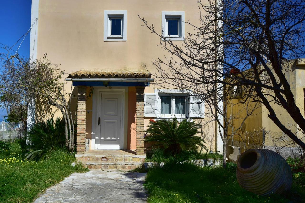 Villa By The Sea - Βίλα Πάνω Στη Θάλασσα Kavos Exterior photo